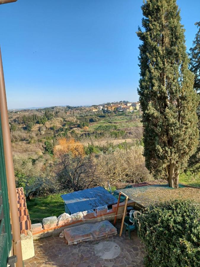 Casa Vacanze L'Acquerello Lari Exterior foto