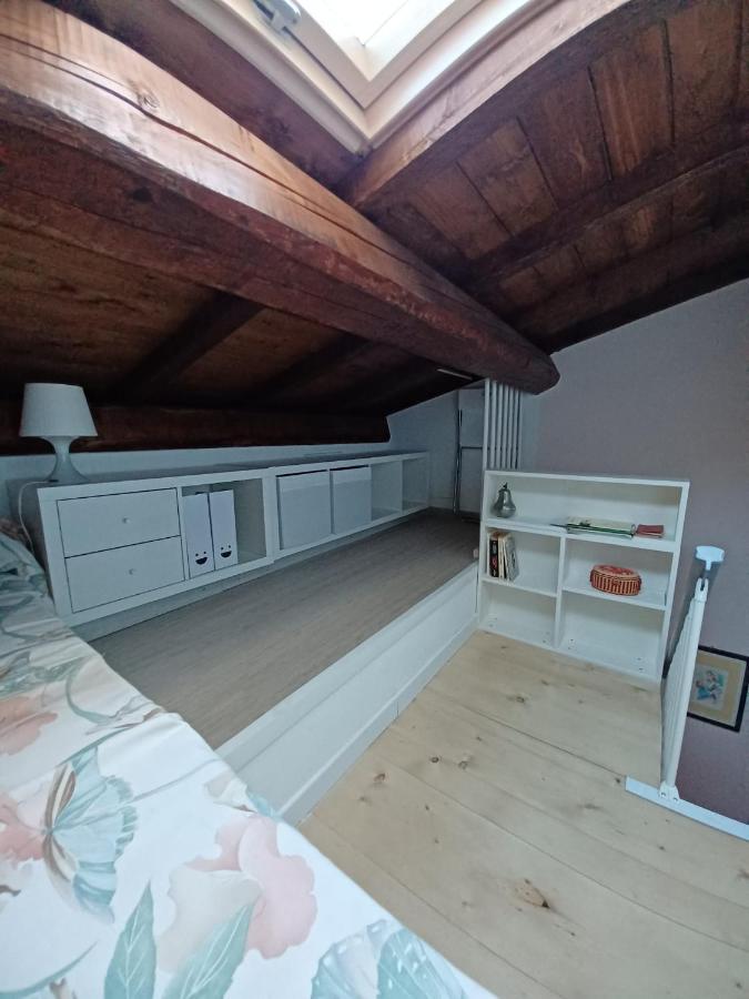 Casa Vacanze L'Acquerello Lari Exterior foto